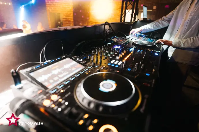 CDJ DJ