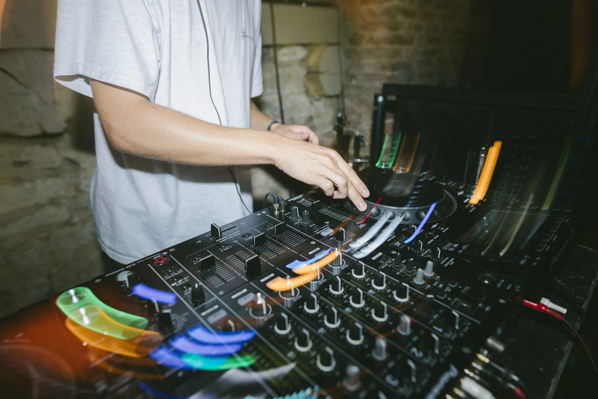 DJ CDJ